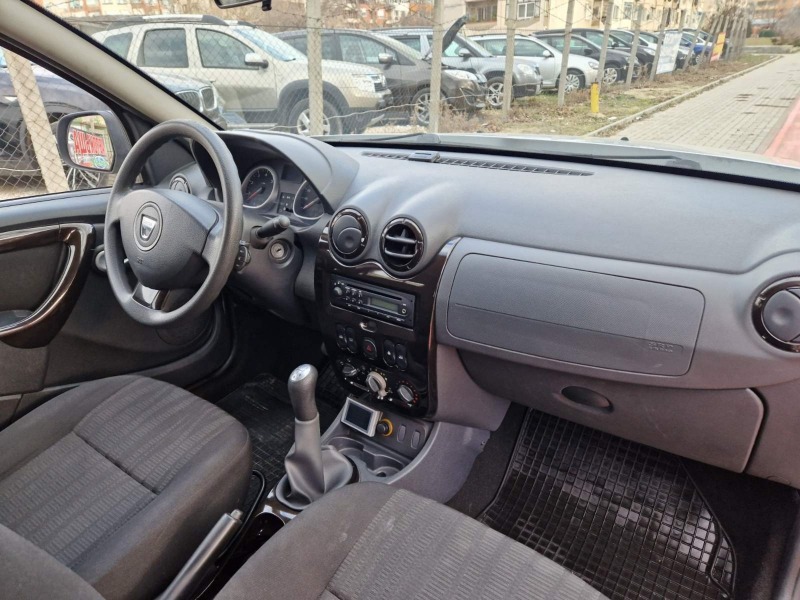 Dacia Duster 1.5, снимка 9 - Автомобили и джипове - 44101056