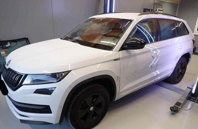 Skoda Kodiaq 2.0TDI Sportline 4x4, снимка 4 - Автомобили и джипове - 53063053