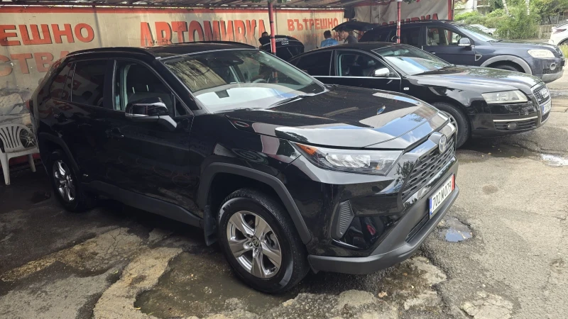 Toyota Rav4 LE, снимка 9 - Автомобили и джипове - 53503140