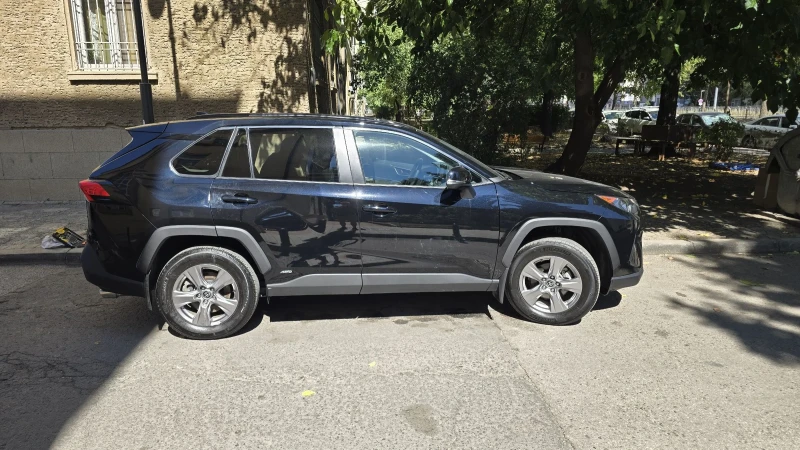 Toyota Rav4 LE, снимка 5 - Автомобили и джипове - 53503140