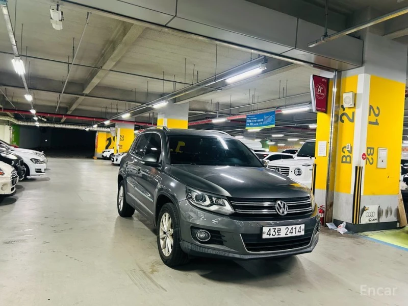 VW Tiguan, снимка 3 - Автомобили и джипове - 53530130