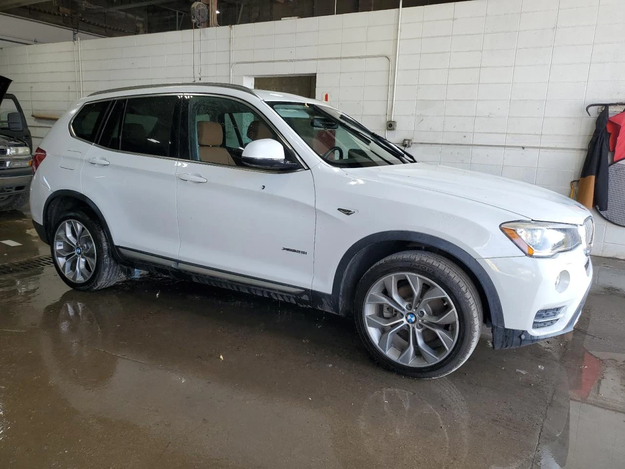 BMW X3 XDRIVE28I - изображение 4