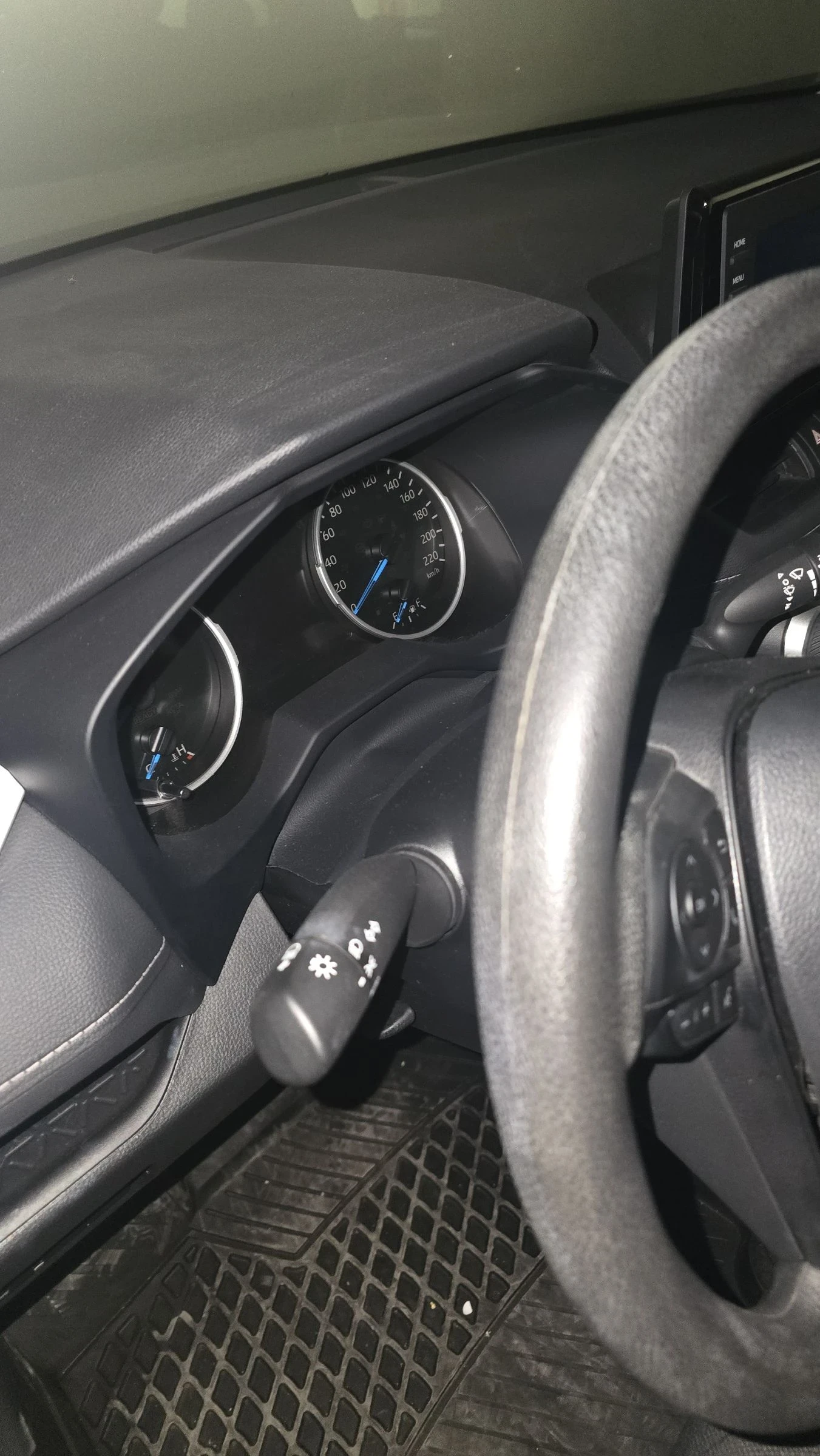 Toyota Rav4 LE, снимка 16 - Автомобили и джипове - 53613572