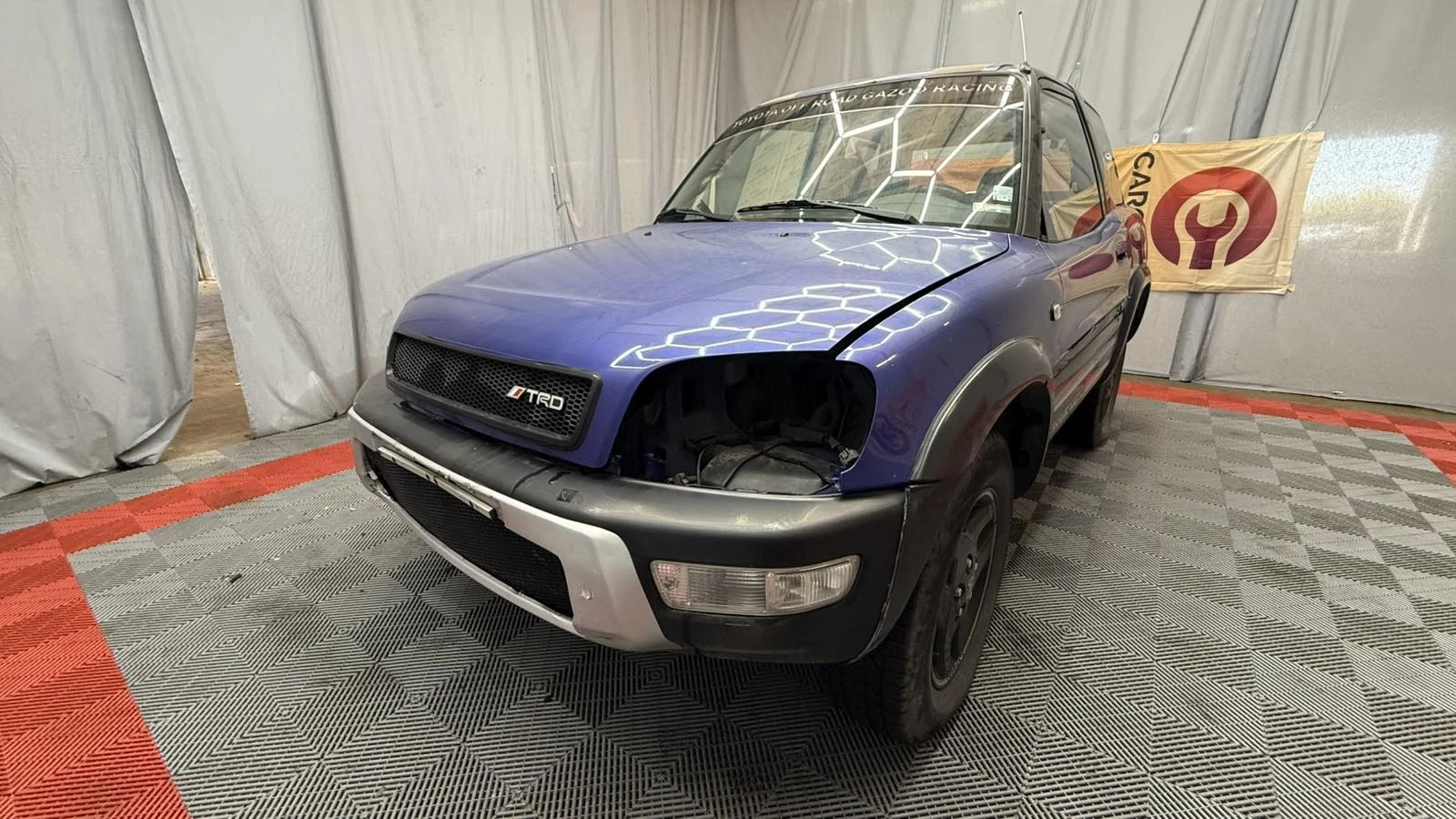 Toyota Rav4 2.0i - изображение 2