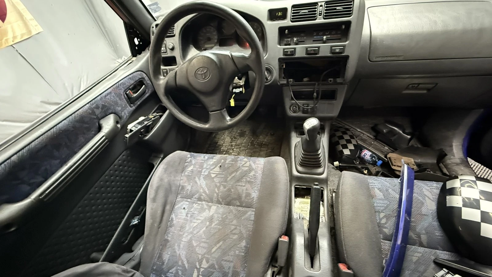 Toyota Rav4 2.0i - изображение 5