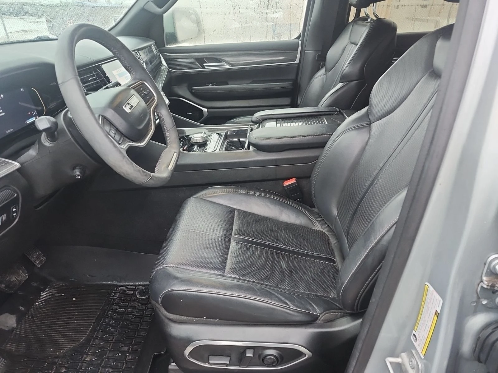 Jeep Grand Wagoneer SERIES III  CARFAX - изображение 5