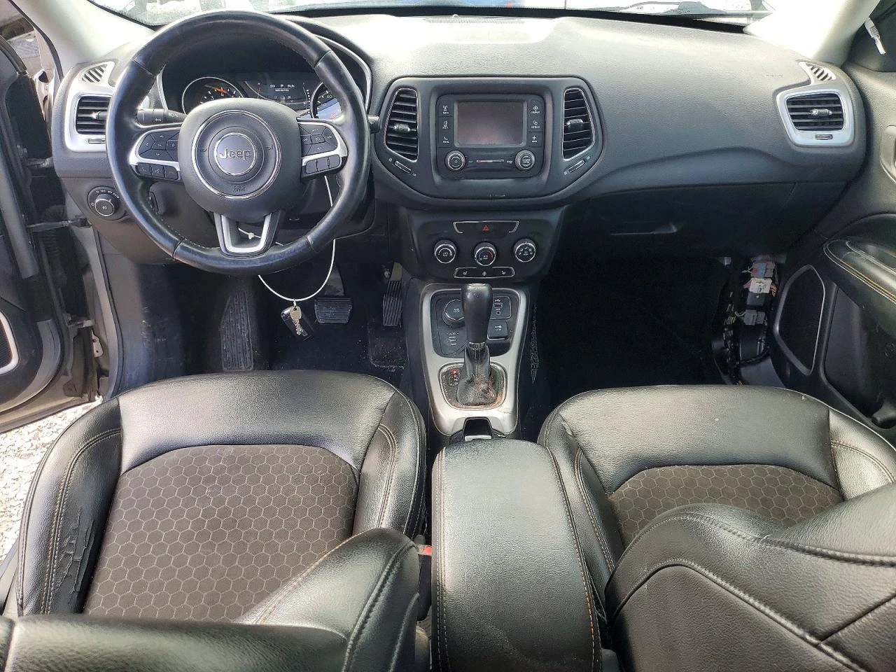 Jeep Compass 2.4l Latitude, снимка 8 - Автомобили и джипове - 54323912