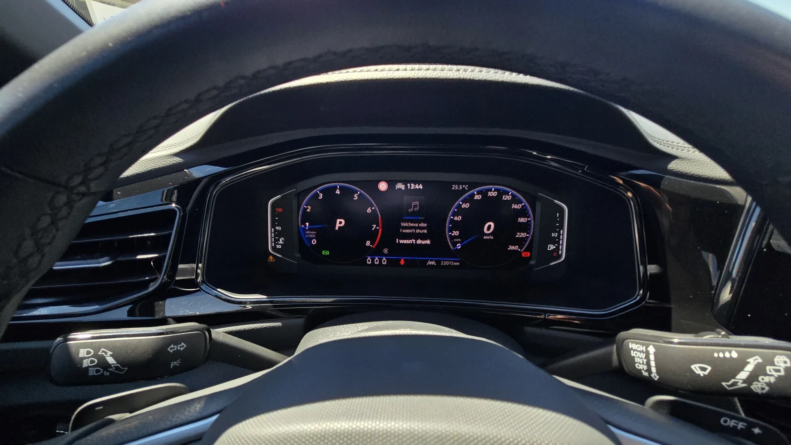 VW T-Roc R-Line 1.5 TSI DSG, снимка 11 - Автомобили и джипове - 55278181