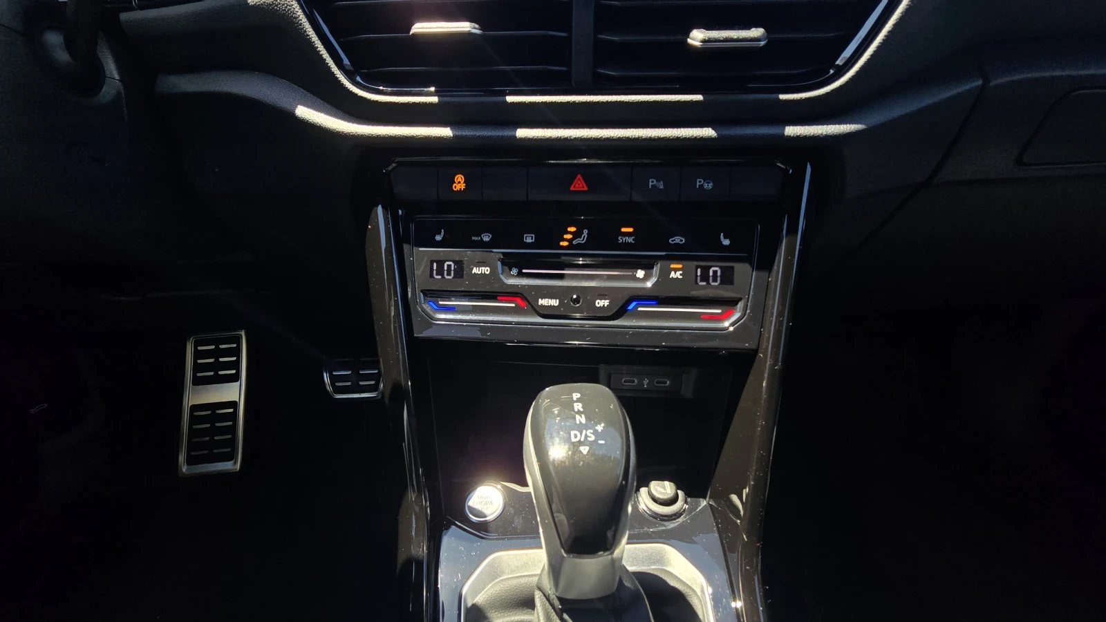 VW T-Roc R-Line 1.5 TSI DSG, снимка 8 - Автомобили и джипове - 55278181