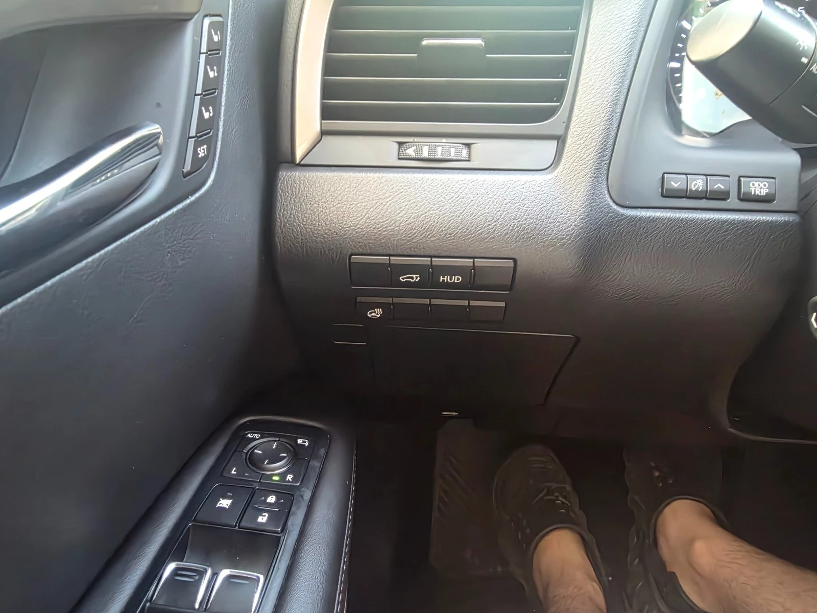 Lexus RX ЛЮК* HUD* ПОДГРЕВ ВОЛАН* ЕЛ. БАГАЖНИК* КРАЙНА ЦЕНА, снимка 10 - Автомобили и джипове - 55367126