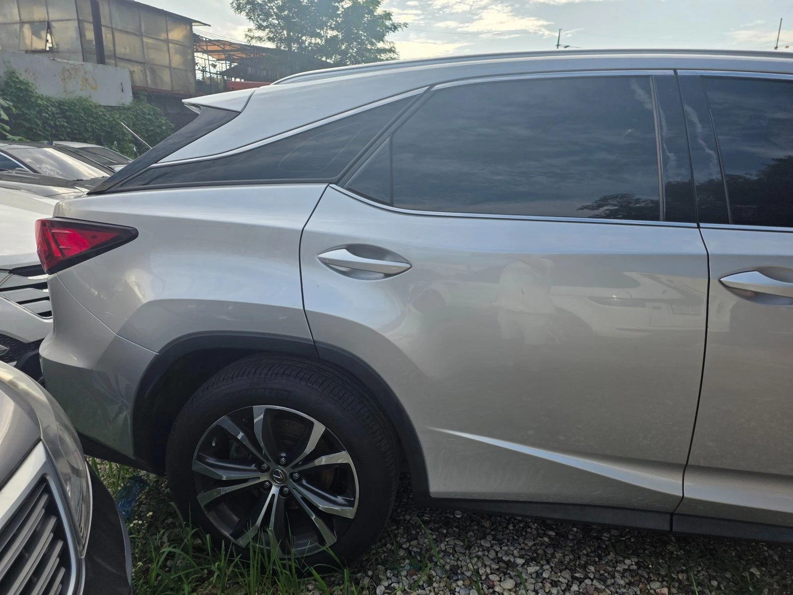 Lexus RX ЛЮК* HUD* ПОДГРЕВ ВОЛАН* ЕЛ. БАГАЖНИК* КРАЙНА ЦЕНА, снимка 3 - Автомобили и джипове - 55367126