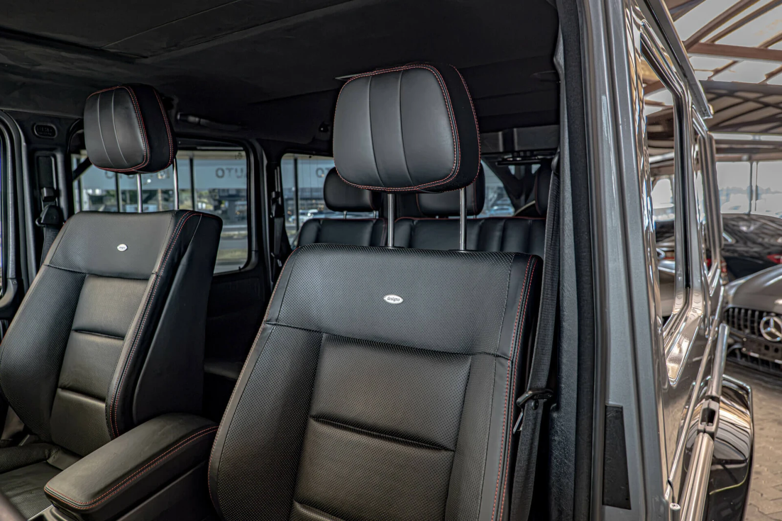 Mercedes-Benz G 350 Designo/Memory/Harman Kardon/Камера/Обдухване/Шибе, снимка 13 - Автомобили и джипове - 55383390