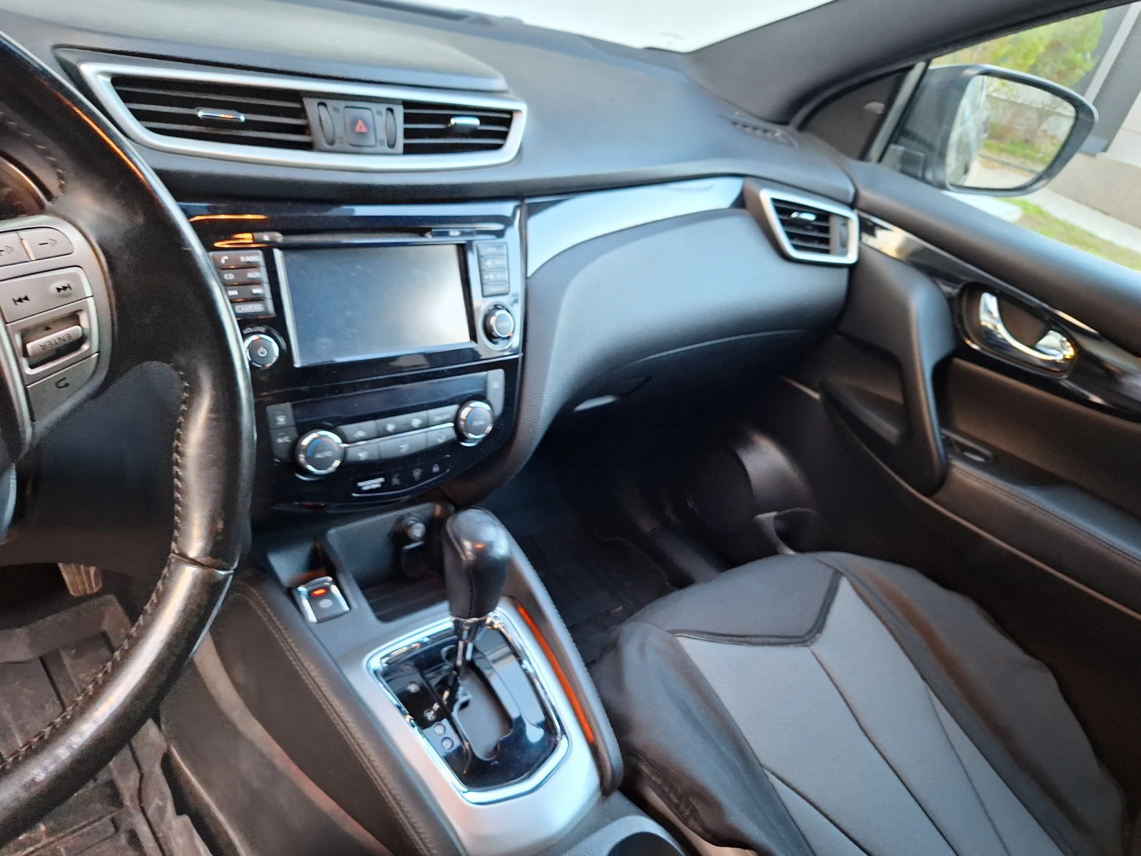 Nissan Qashqai, снимка 5 - Автомобили и джипове - 55644286