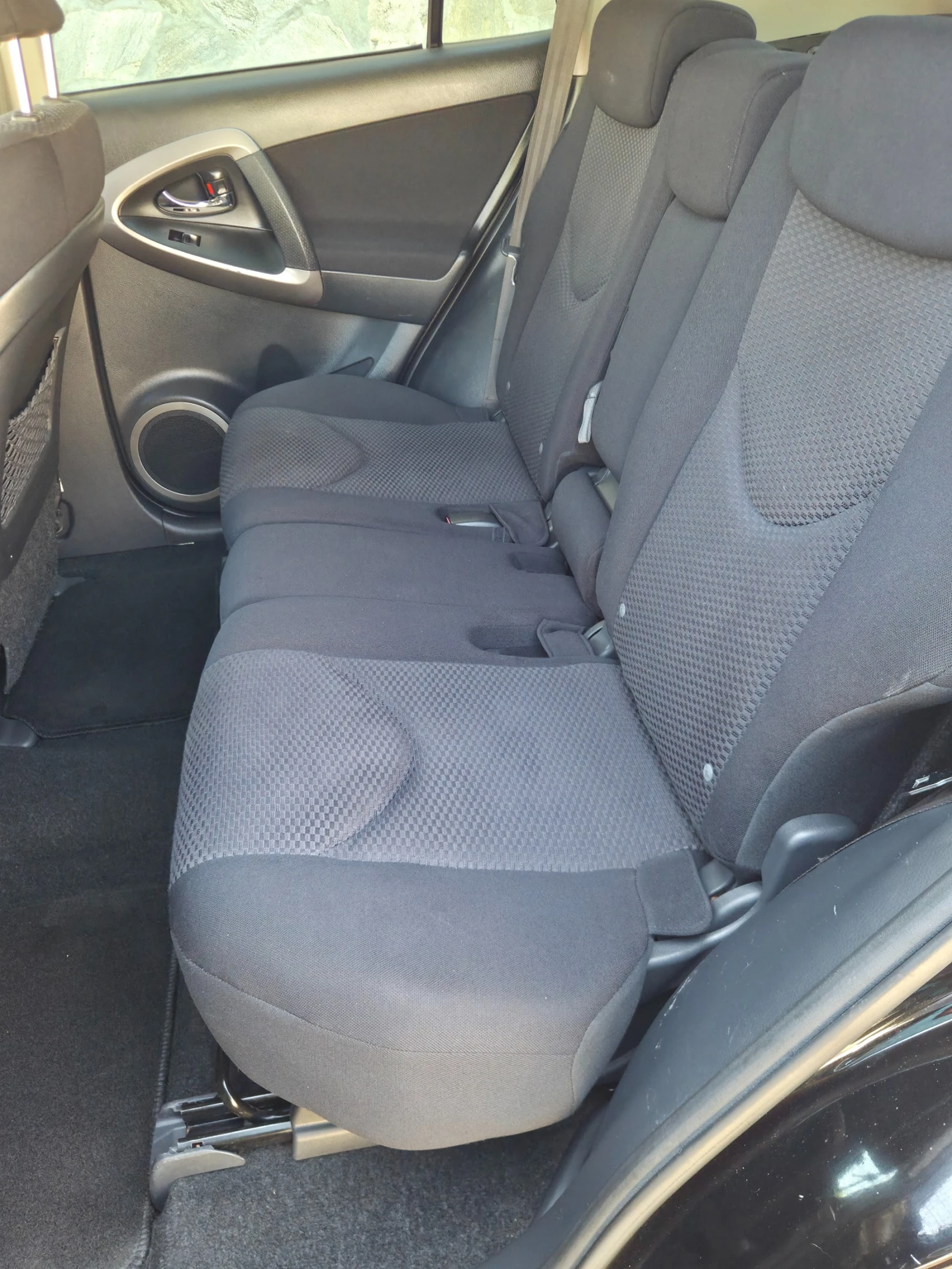 Toyota Rav4 2.2D4D 4x4 136к.с. ОТЛИЧНА, снимка 8 - Автомобили и джипове - 55775810