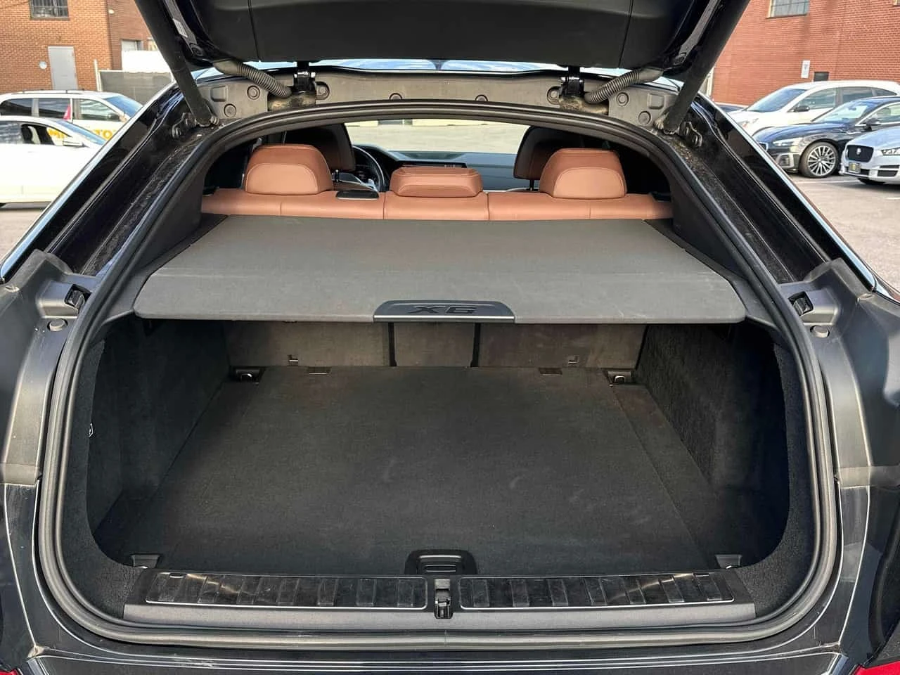 BMW X6 * xDrive40i * АВТОКРЕДИТ БЕЗ ПЪРВОНАЧАЛНА ВНОСКА* , снимка 11 - Автомобили и джипове - 56172166