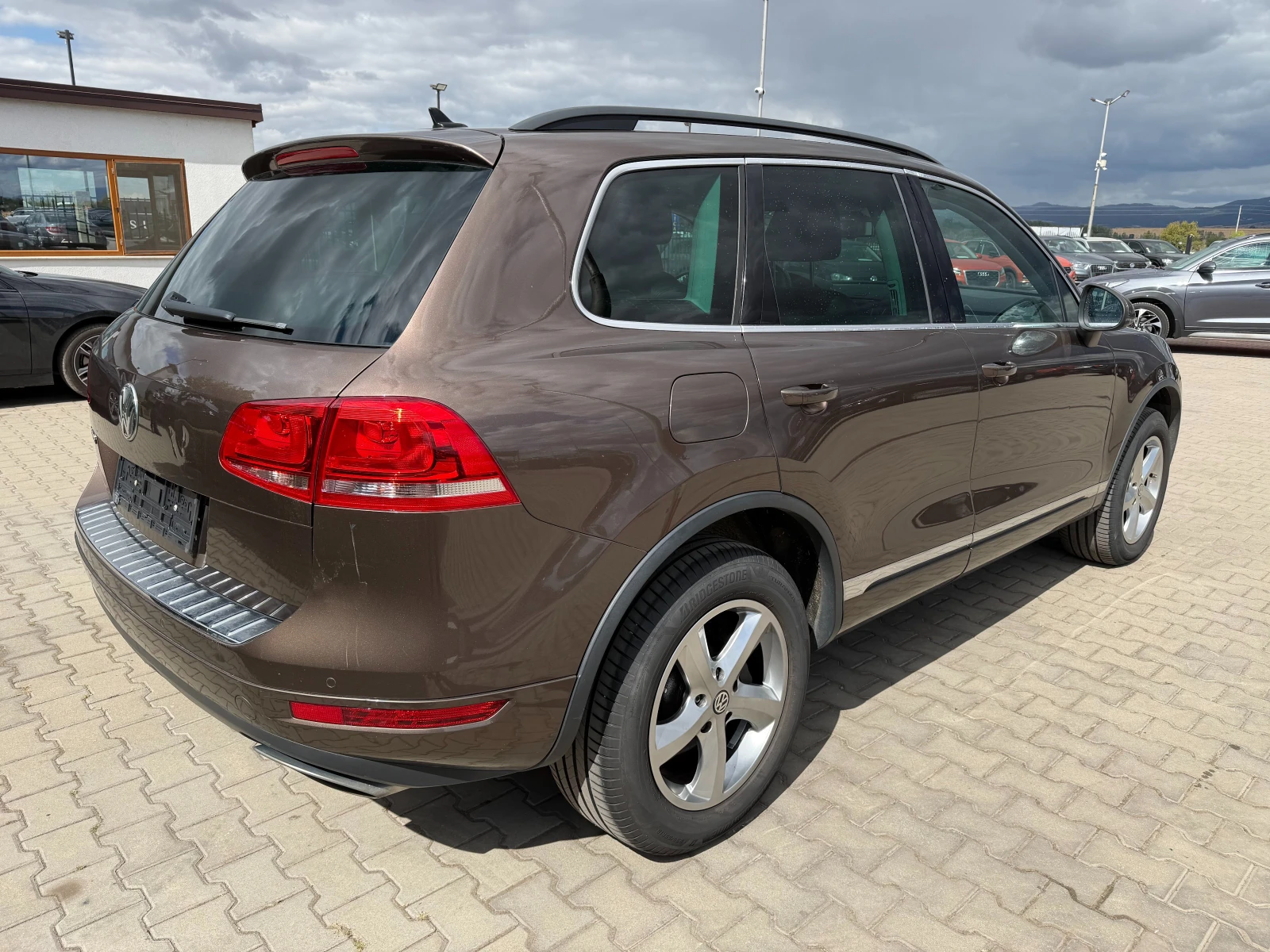 VW Touareg 3.0TDI AVTOMAT/NAVI/KOJA EURO 5, снимка 6 - Автомобили и джипове - 56197942