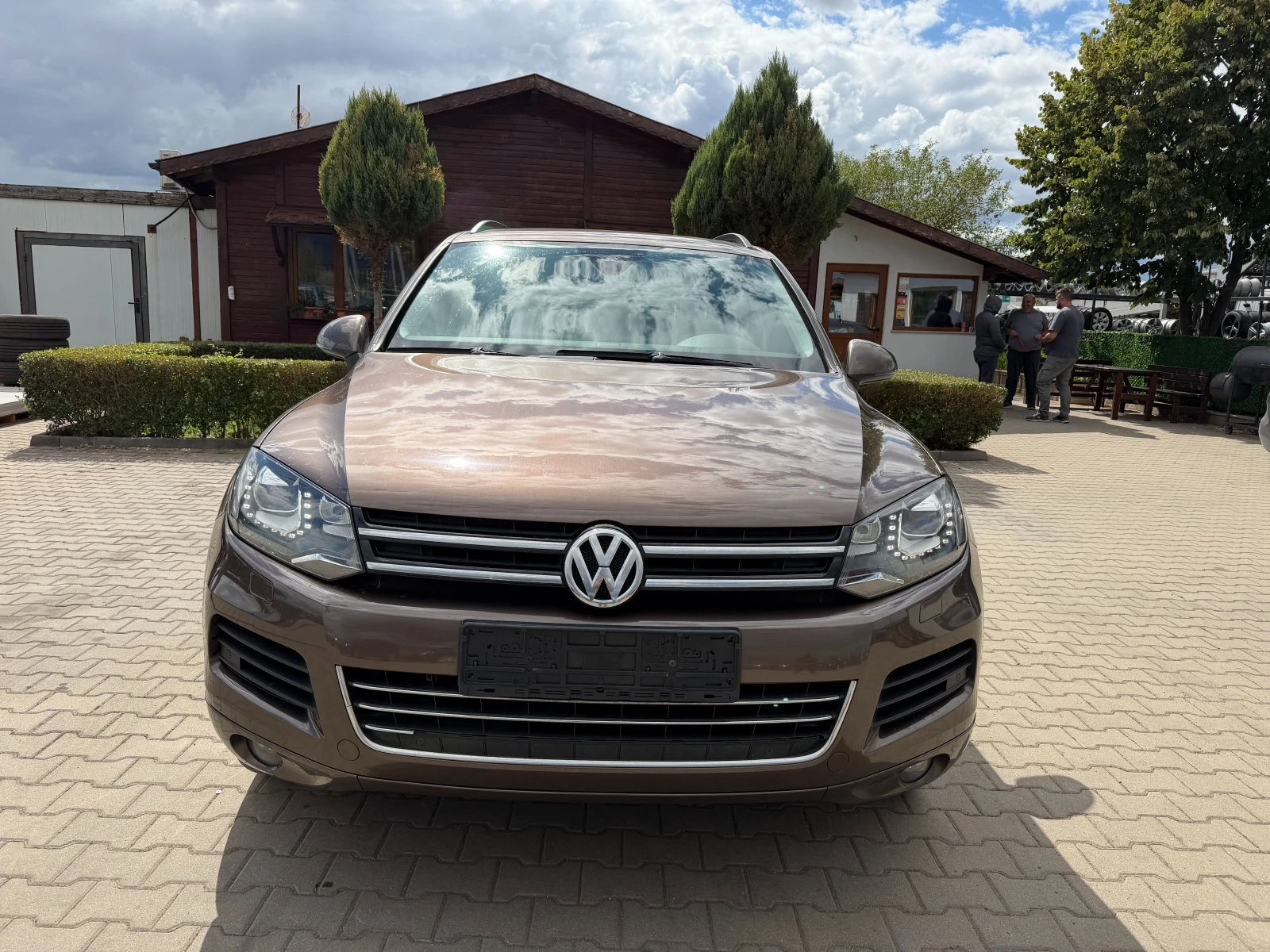 VW Touareg 3.0TDI AVTOMAT/NAVI/KOJA EURO 5, снимка 3 - Автомобили и джипове - 56197942