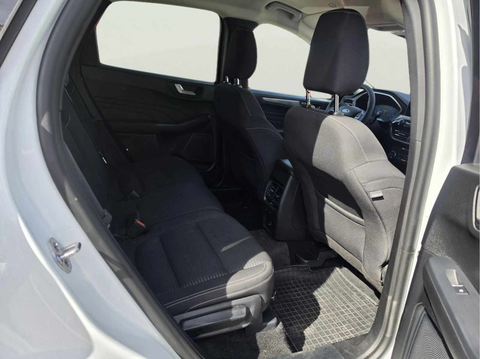 Ford Kuga 1.5 EcoBlue, снимка 10 - Автомобили и джипове - 56365225