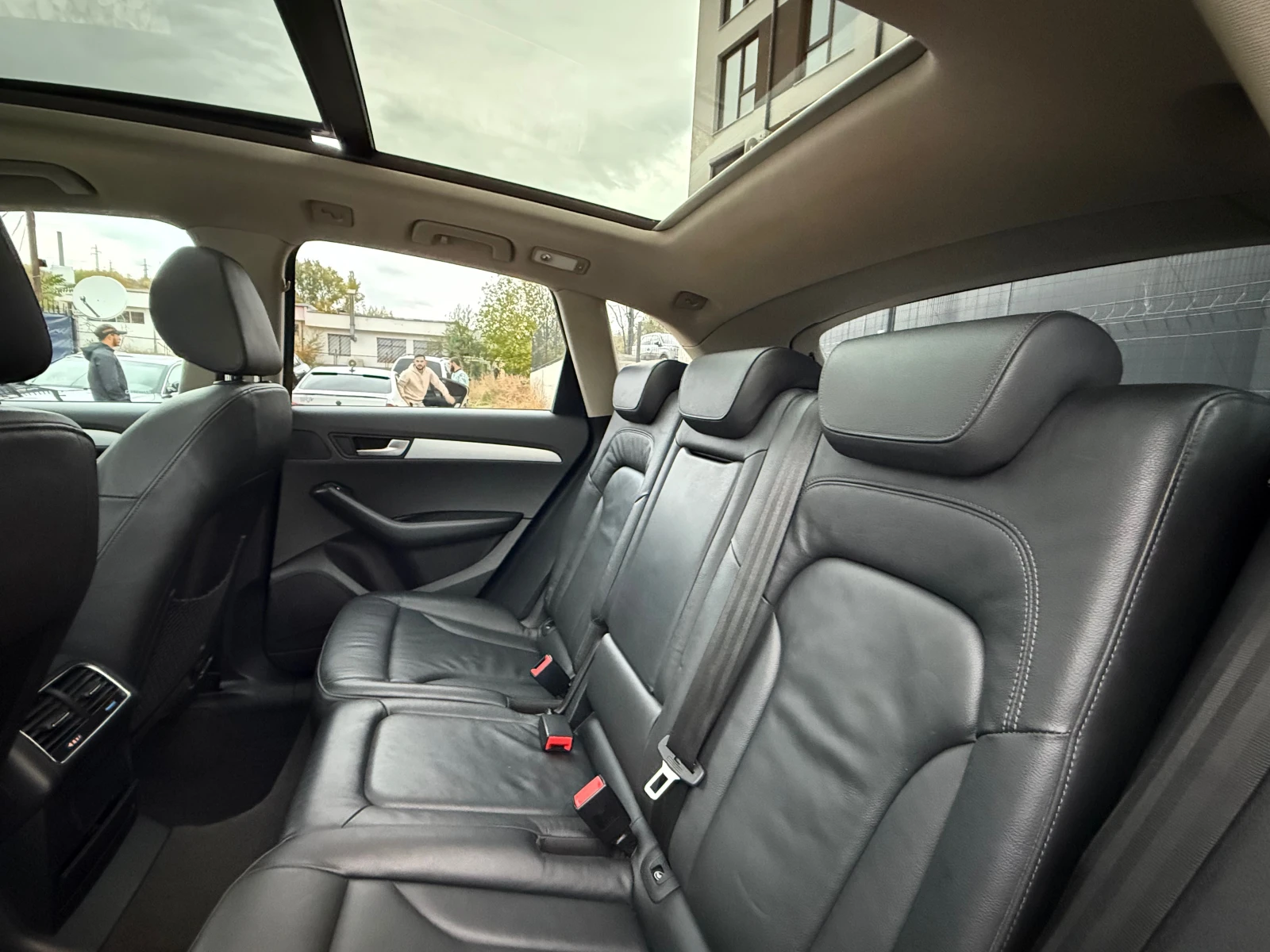 Audi Q5 2.0 Quattro , снимка 11 - Автомобили и джипове - 56661104