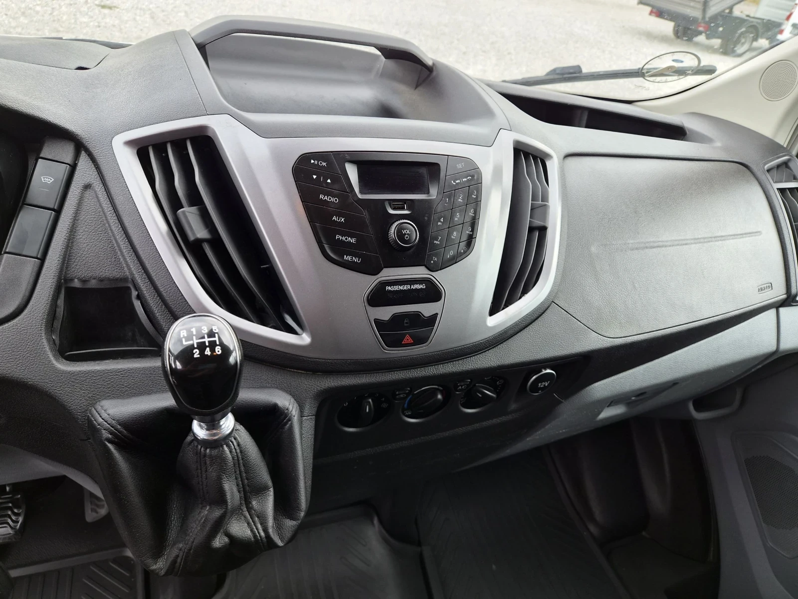 Ford Transit 2.0 TDCi, Климатик, Евро 6, снимка 10 - Бусове и автобуси - 55192228