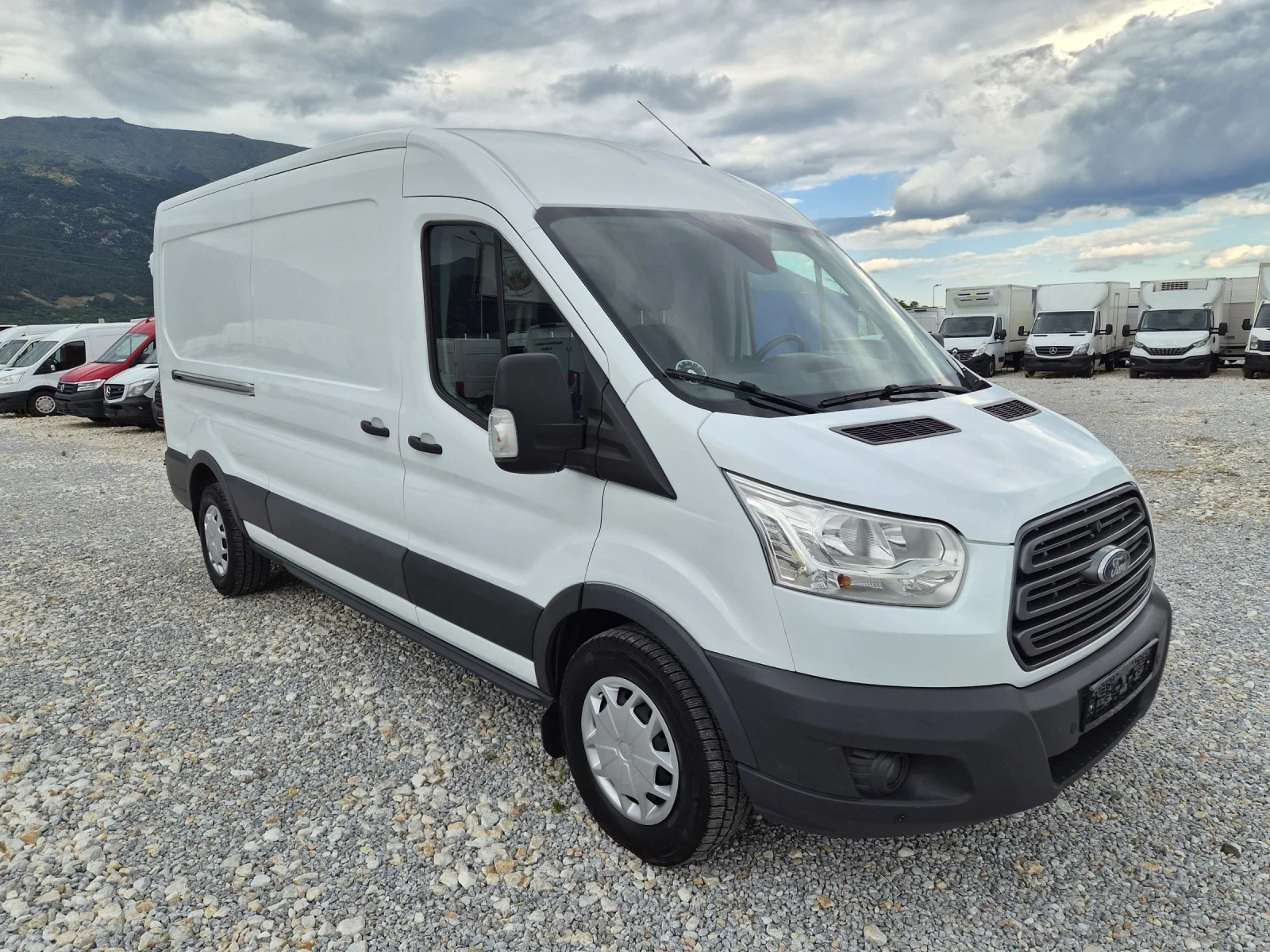 Ford Transit 2.0 TDCi, Климатик, Евро 6, снимка 6 - Бусове и автобуси - 55192228