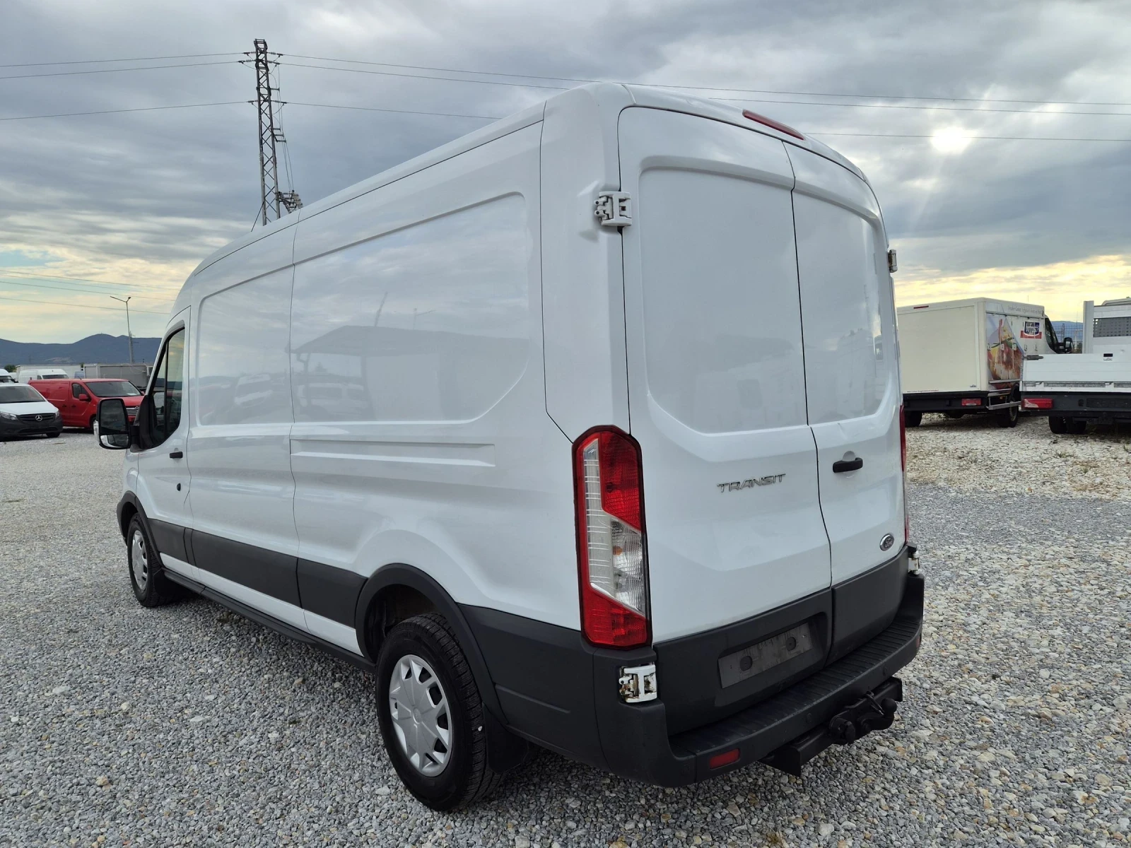 Ford Transit 2.0 TDCi, Климатик, Евро 6, снимка 3 - Бусове и автобуси - 55192228
