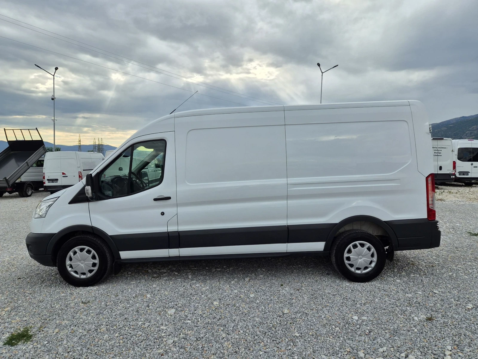 Ford Transit 2.0 TDCi, Климатик, Евро 6, снимка 2 - Бусове и автобуси - 55192228