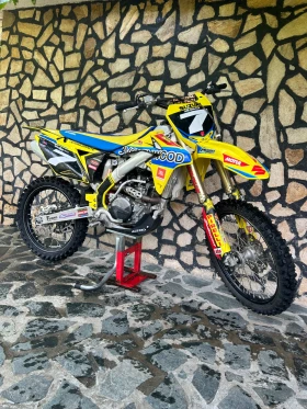  Suzuki Rmz