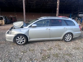 Toyota Avensis 1.8 НА ЧАСТИ, снимка 3