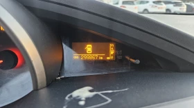 Toyota Corolla verso 1.8 ГАЗ.ИНЖ..PANORAMA , снимка 16