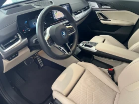 BMW iX2 xDrive30, снимка 9