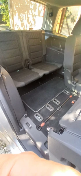 VW Touran 2.0 / | Mobile.bg    12