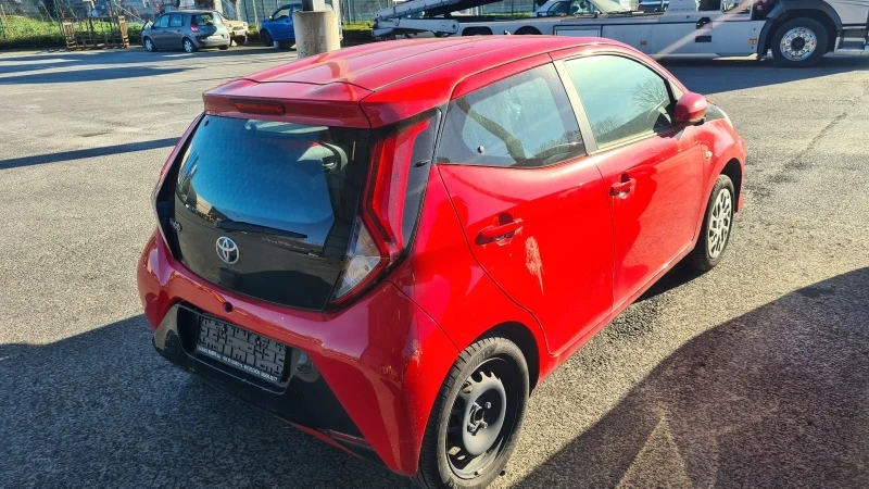 Toyota Aygo 1.0i, снимка 4 - Автомобили и джипове - 48320110