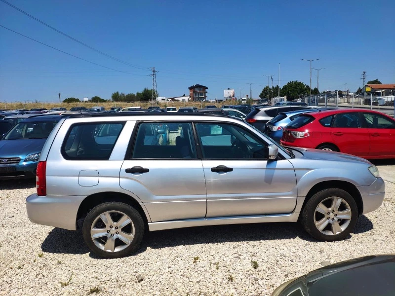 Subaru Forester 2.0I, снимка 6 - Автомобили и джипове - 41746596