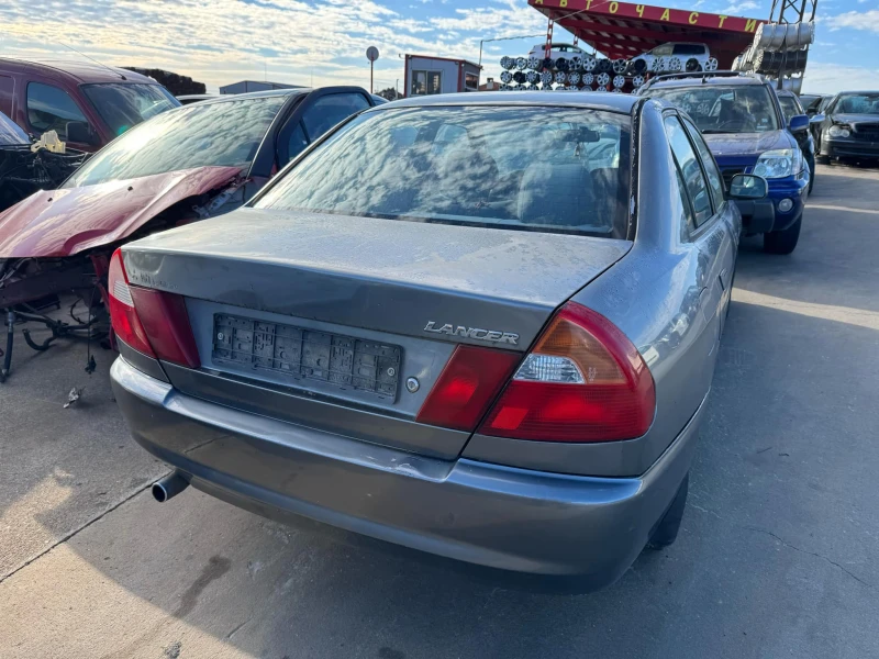 Mitsubishi Lancer 1.3, снимка 3 - Автомобили и джипове - 47589506