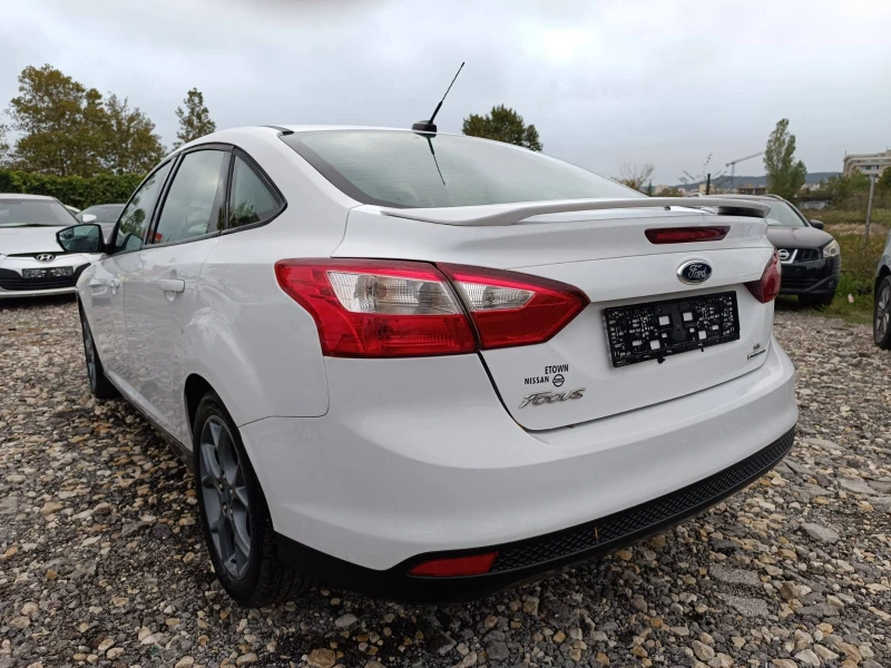 Ford Focus 2.0, снимка 7 - Автомобили и джипове - 47623371