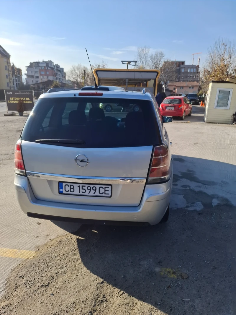 Opel Zafira 1.9 cdti, снимка 5 - Автомобили и джипове - 48031245