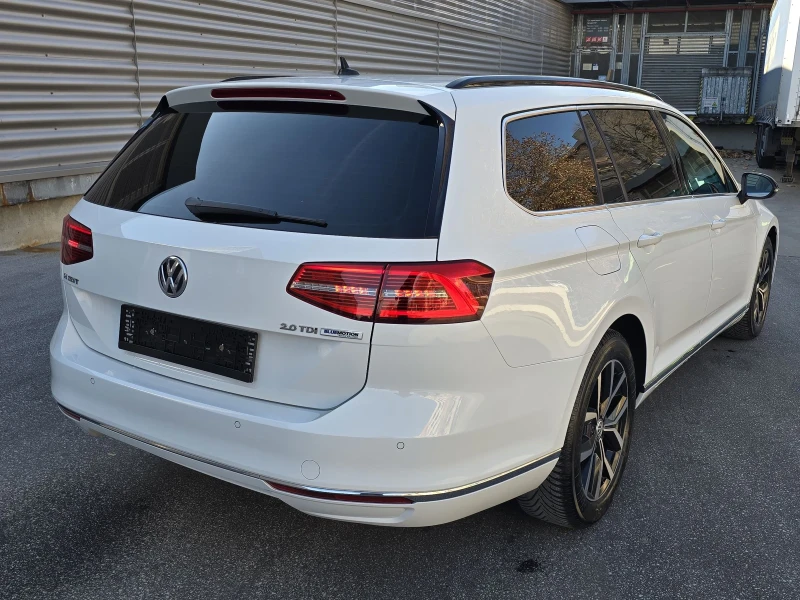 VW Passat 2.0TDi/AVTOMAT/HIGHLINE/NAVI/DISTRINIK/PODGREV, снимка 6 - Автомобили и джипове - 48408303