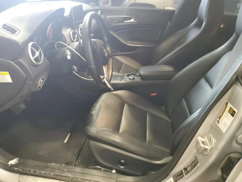 Mercedes-Benz CLA 250, снимка 7 - Автомобили и джипове - 49290295