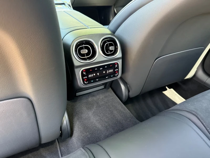 Mercedes-Benz C 300 LIM./265HP/AMG-LINE/MEMORY/HEAD-UP/CARPLAY/760f, снимка 13 - Автомобили и джипове - 51745465