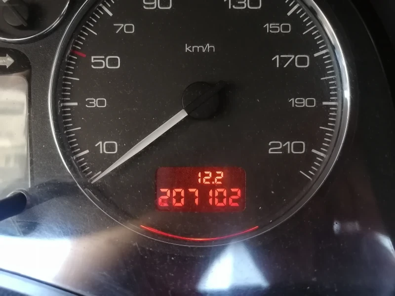 Peugeot 307, снимка 8 - Автомобили и джипове - 51777239