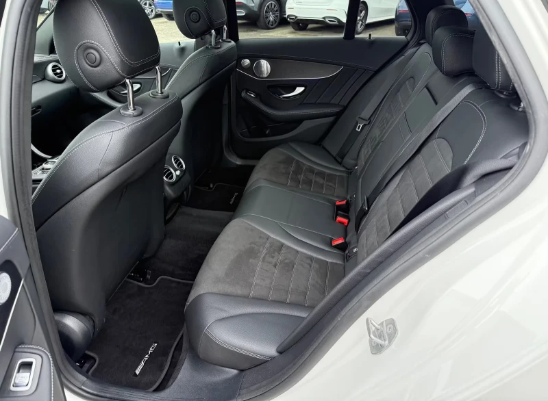 Mercedes-Benz C 220 d/AMG/194HP/DISTR/PANO/360/BURM/HUD/CARPLAY/806f, снимка 11 - Автомобили и джипове - 51845220