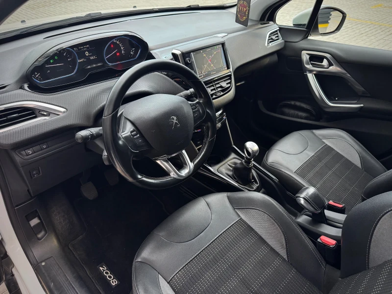 Peugeot 2008 1.2 130к.с. Аllure Facelift 84хил.км , снимка 6 - Автомобили и джипове - 52544770