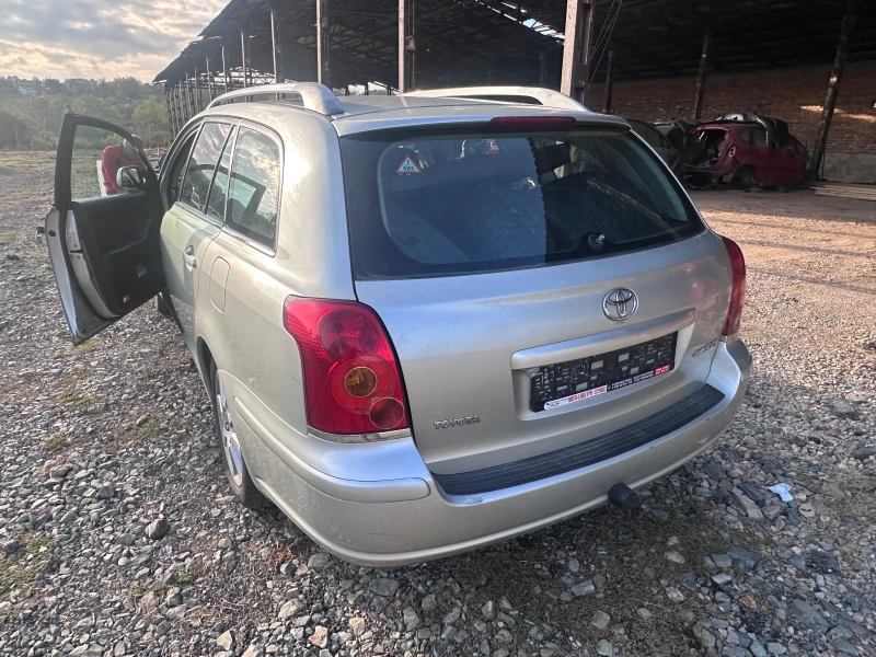 Toyota Avensis 1.8 НА ЧАСТИ, снимка 5 - Автомобили и джипове - 52148706