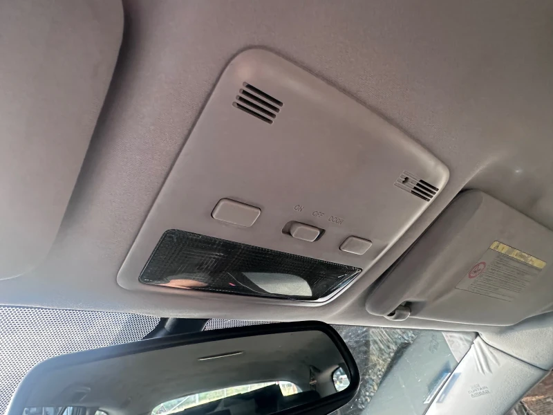 Toyota Avensis 1.8 НА ЧАСТИ, снимка 6 - Автомобили и джипове - 52148706