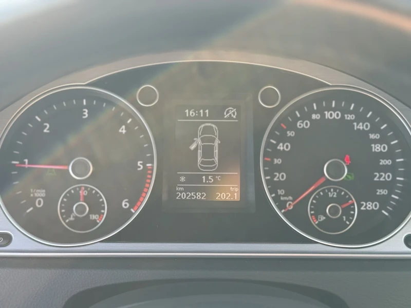 VW CC 2.0, снимка 10 - Автомобили и джипове - 52382961