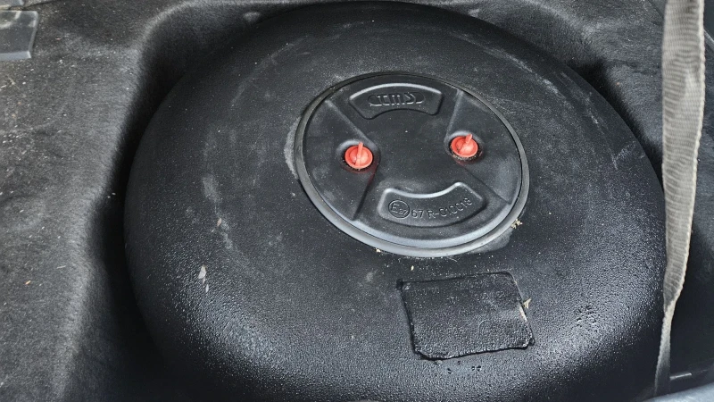 Toyota Corolla verso 1.8 ГАЗ.ИНЖ..PANORAMA , снимка 13 - Автомобили и джипове - 52425868