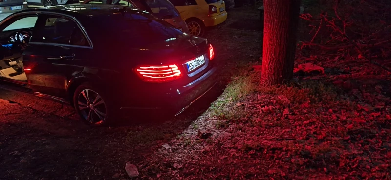Mercedes-Benz E 250 W212 facelift 4 matic Въздушно окачване , снимка 11 - Автомобили и джипове - 52594327