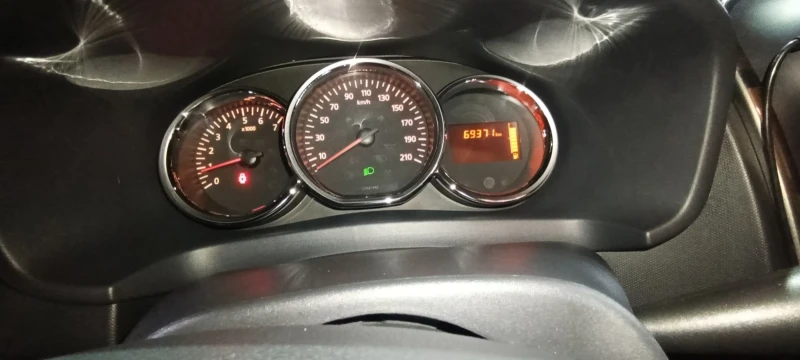 Dacia Logan, снимка 10 - Автомобили и джипове - 52633908