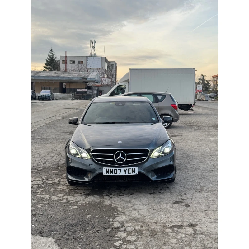 Mercedes-Benz E 220 AMG Night EDT, снимка 2 - Автомобили и джипове - 52822971